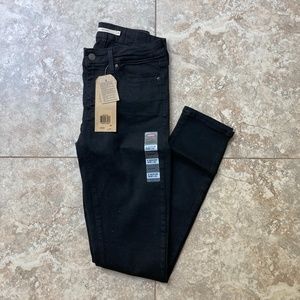 Black Levi 711 Skinny Jeans